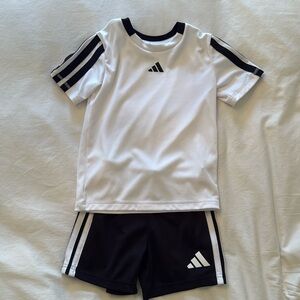 Adidas Essentials Set | 3T